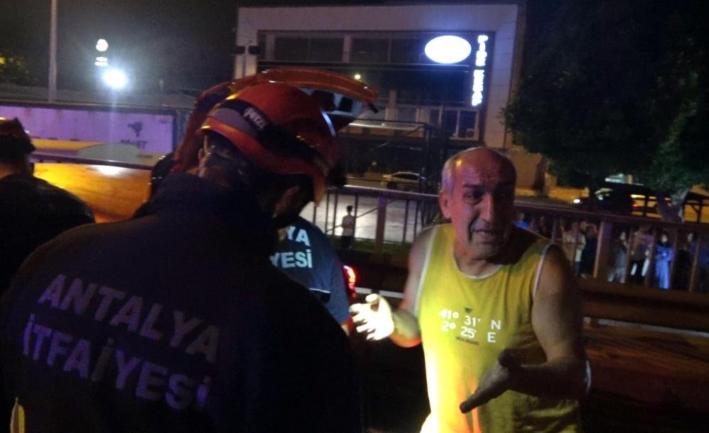 Antalya’da korkutan trafik kazası: 5 yaralı 1’i ağır