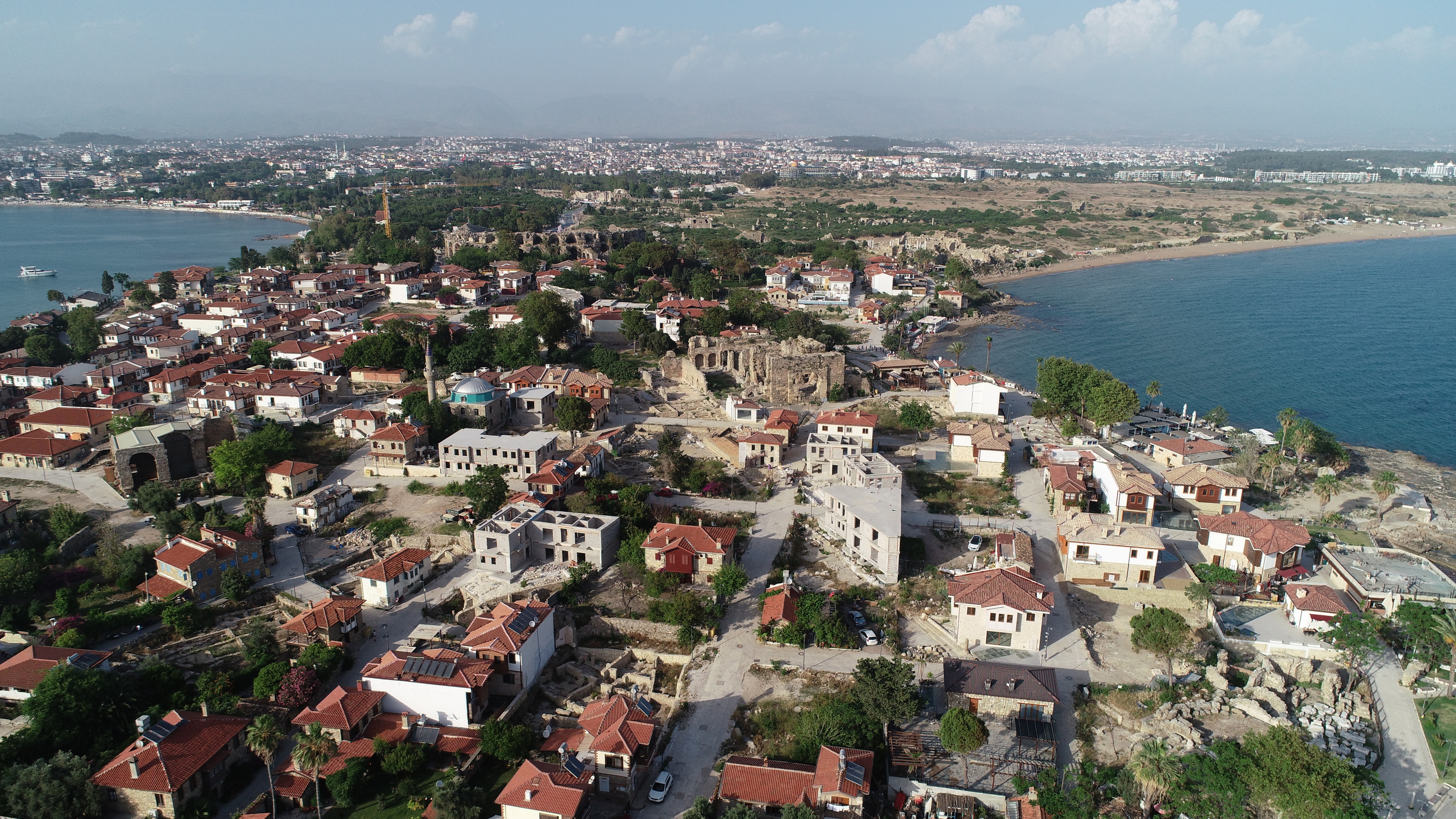 Antalya'nın tarihi Side Antik Kenti'nde Kalliope Mozaiği bulundu