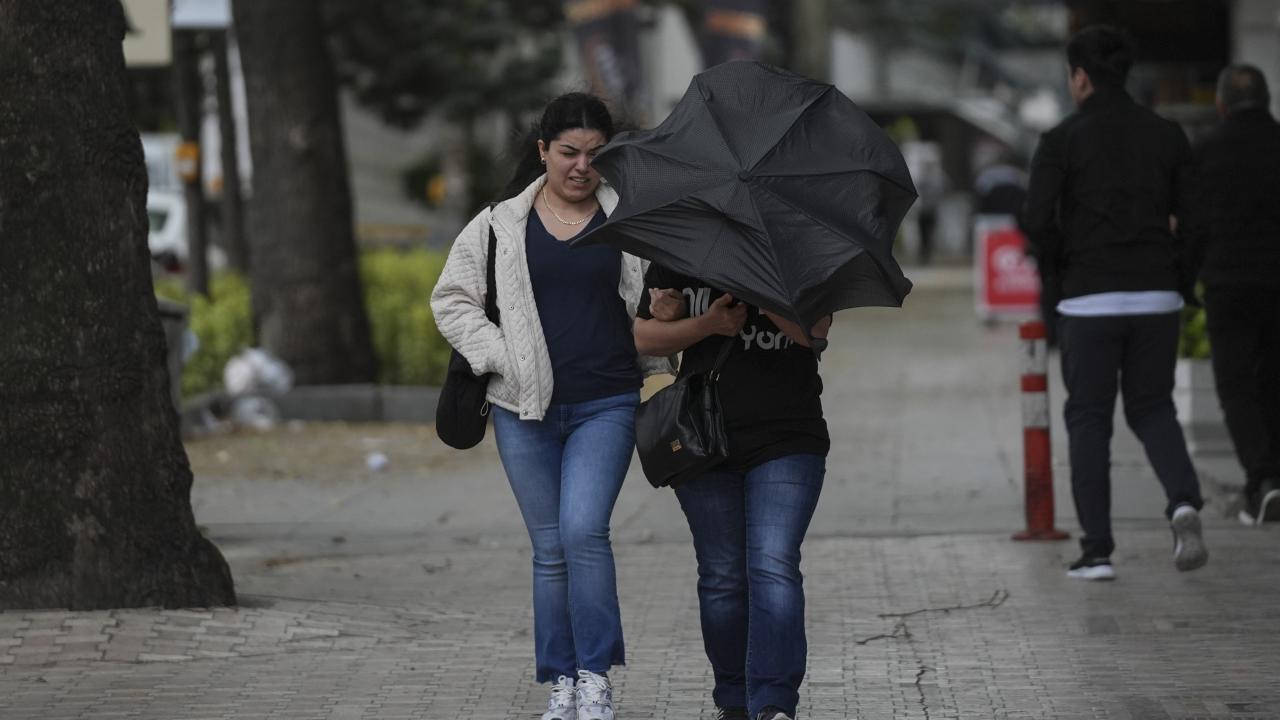 Meteorolojiden uyarı: Kayseri'de kuvvetli rüzgar ve fırtına bekleniyor