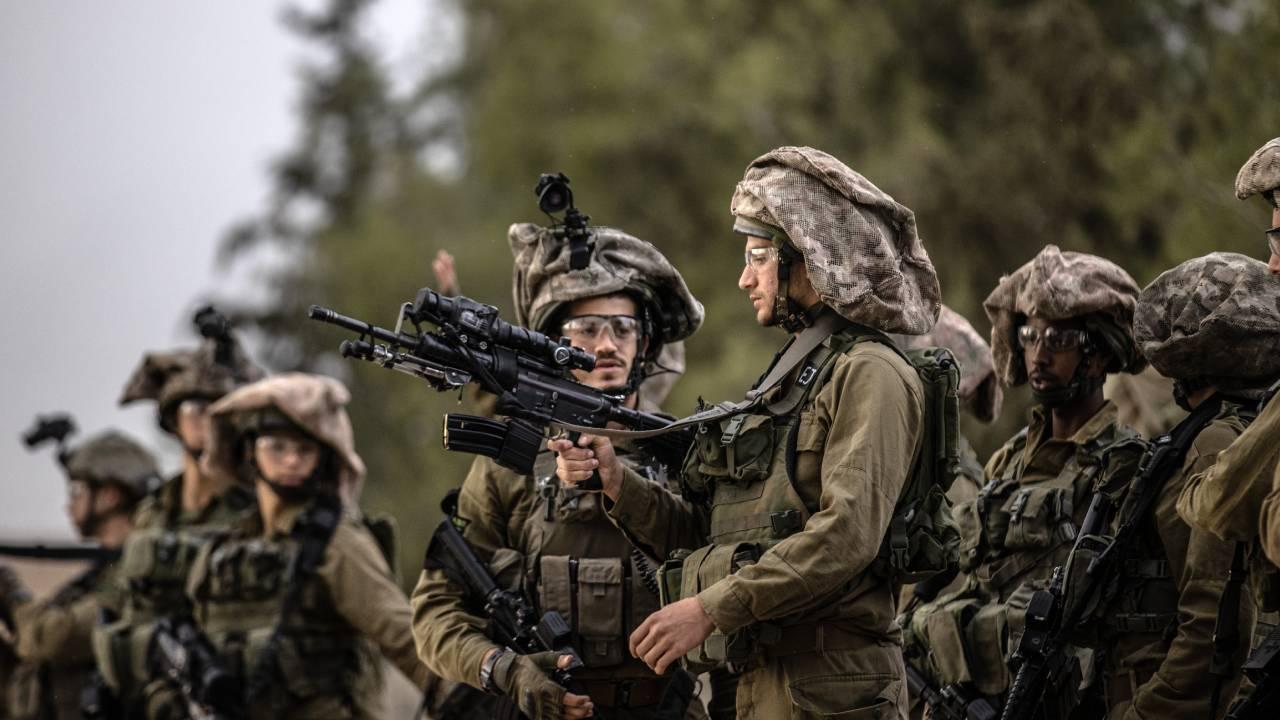 İsrail askerleri eşek arısı saldırısına uğradı: 12 yaralı