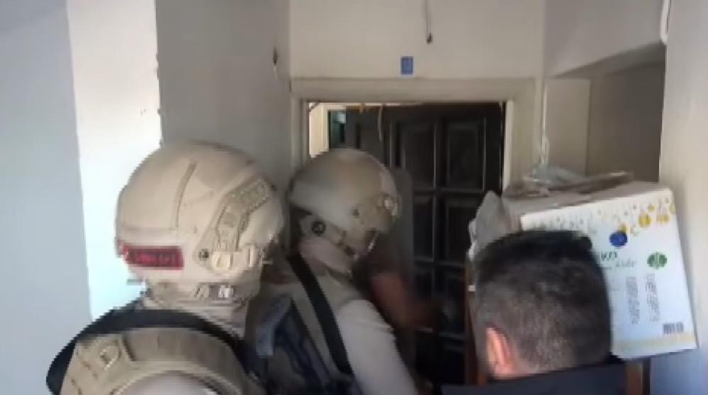 Alanya'da helikopter destekli narkotik operasyonu: 12 gözaltı