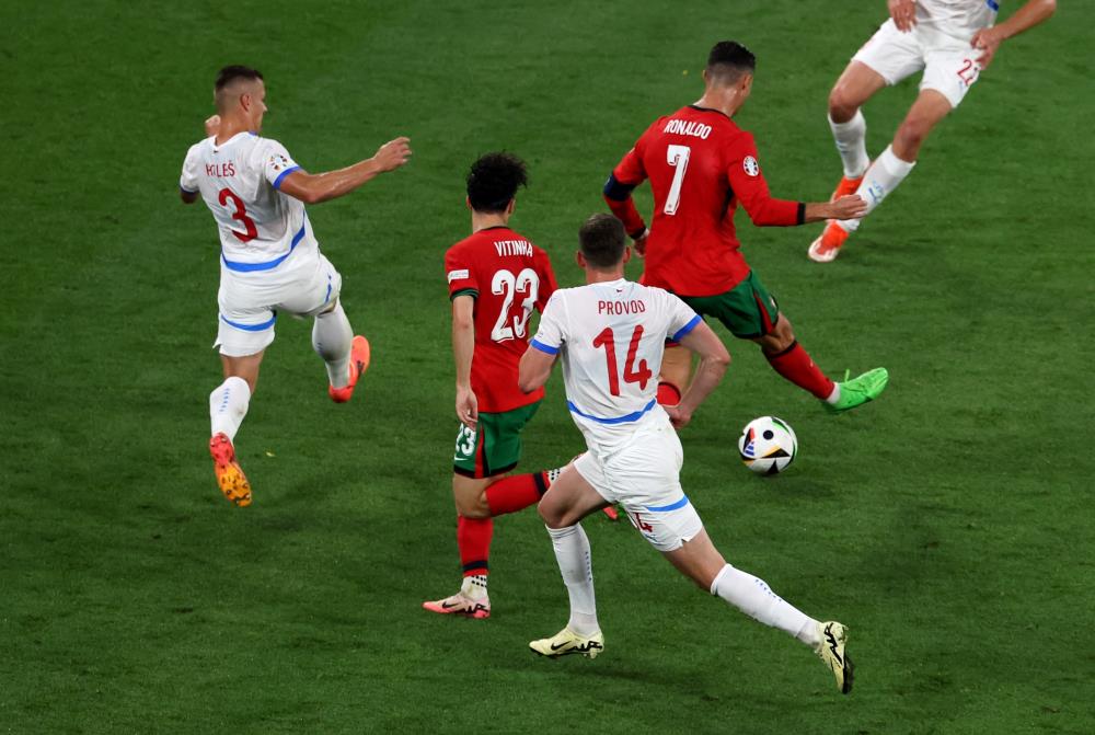 EURO 2024'te Portekiz Çekya'yı 2-1 mağlup etti