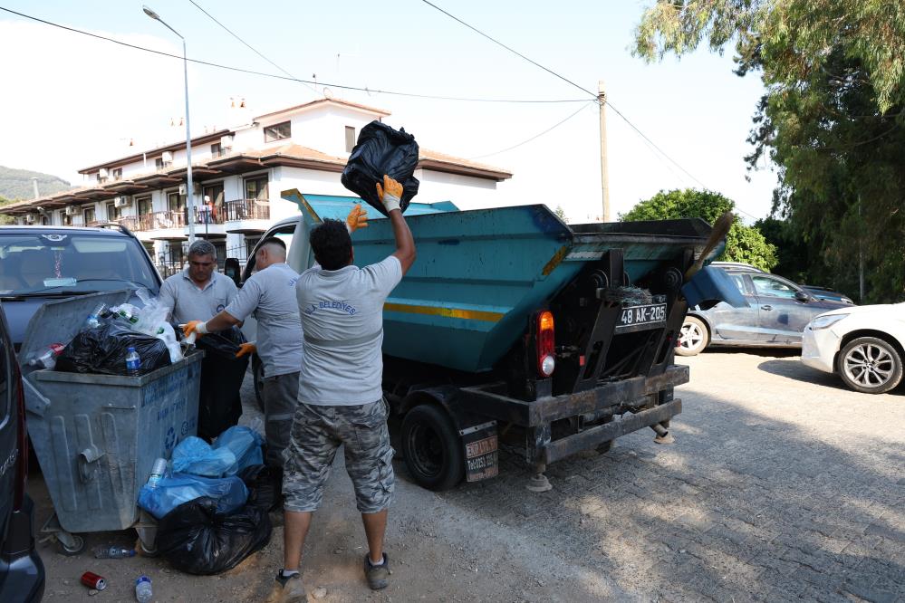 Muğla Kurban Bayramı'nda çöpe boğuldu: Günlük 80 bin ziyaretçi 200 ton çöp bıraktı!