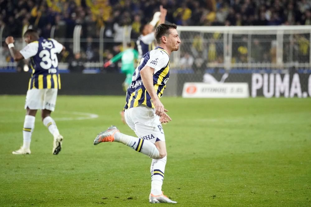 Fenerbahçe ilk transferini gerçekleştirdi