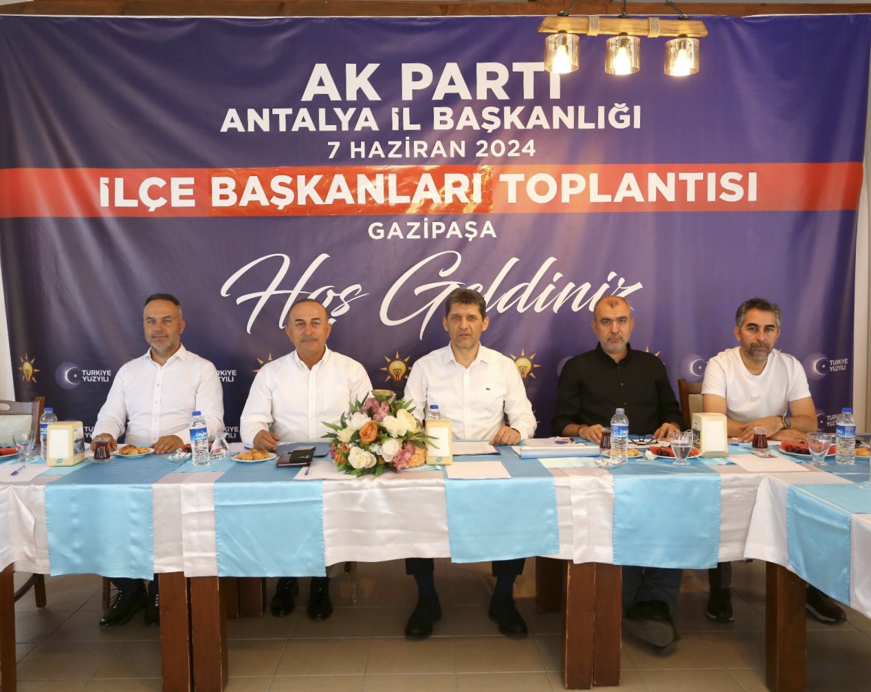 Çavuşoğlu başkanlarla Gazipaşa'da toplandı