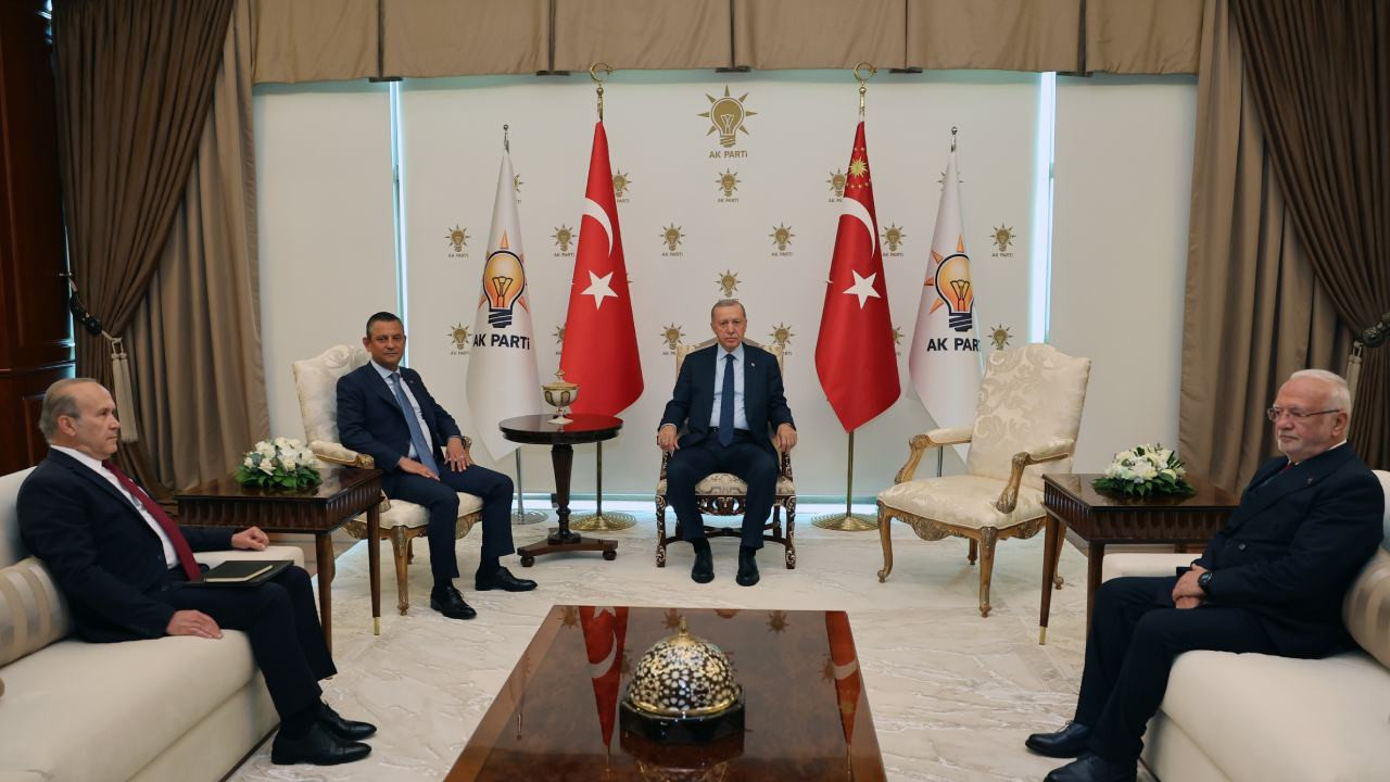 Erdoğan ve Özel ikinci resmi görüşme için yarın buluşuyor