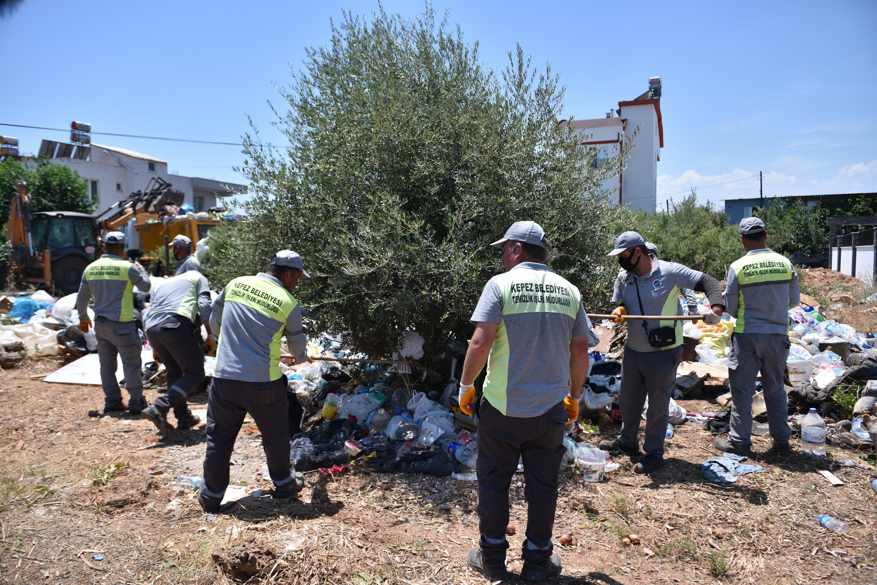 Kepez Belediyesi’nden temizlik operasyonu