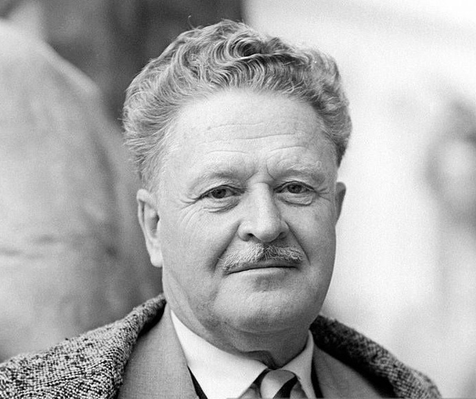 Nazım Hikmet Kimdir? Nerede Doğdu? Eserleri Nelerdir?