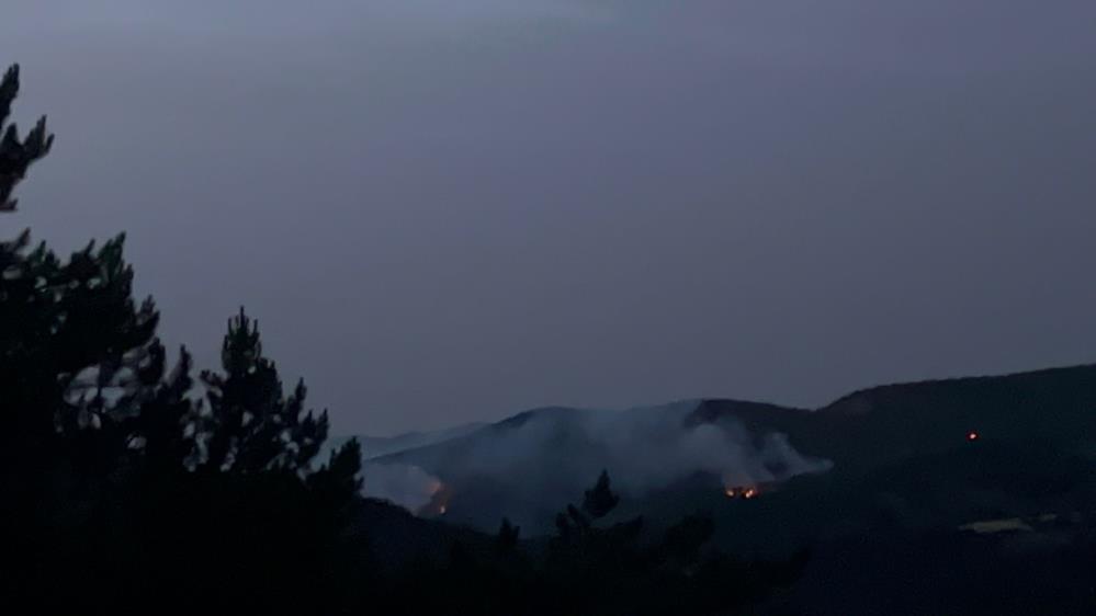 Kastamonu'da yıldırım düştü: Orman yangını çıktı