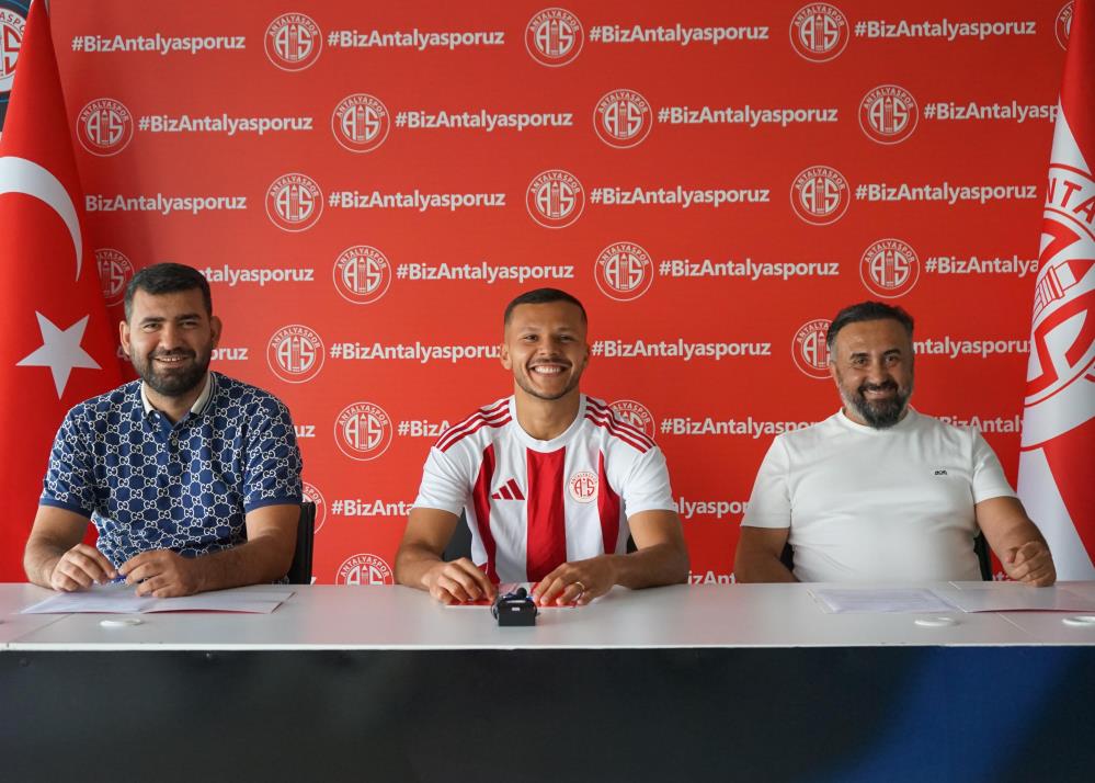 Antalyaspor Brezilyalı Thalisson Kelven da Silva'yı Transfer Etti!