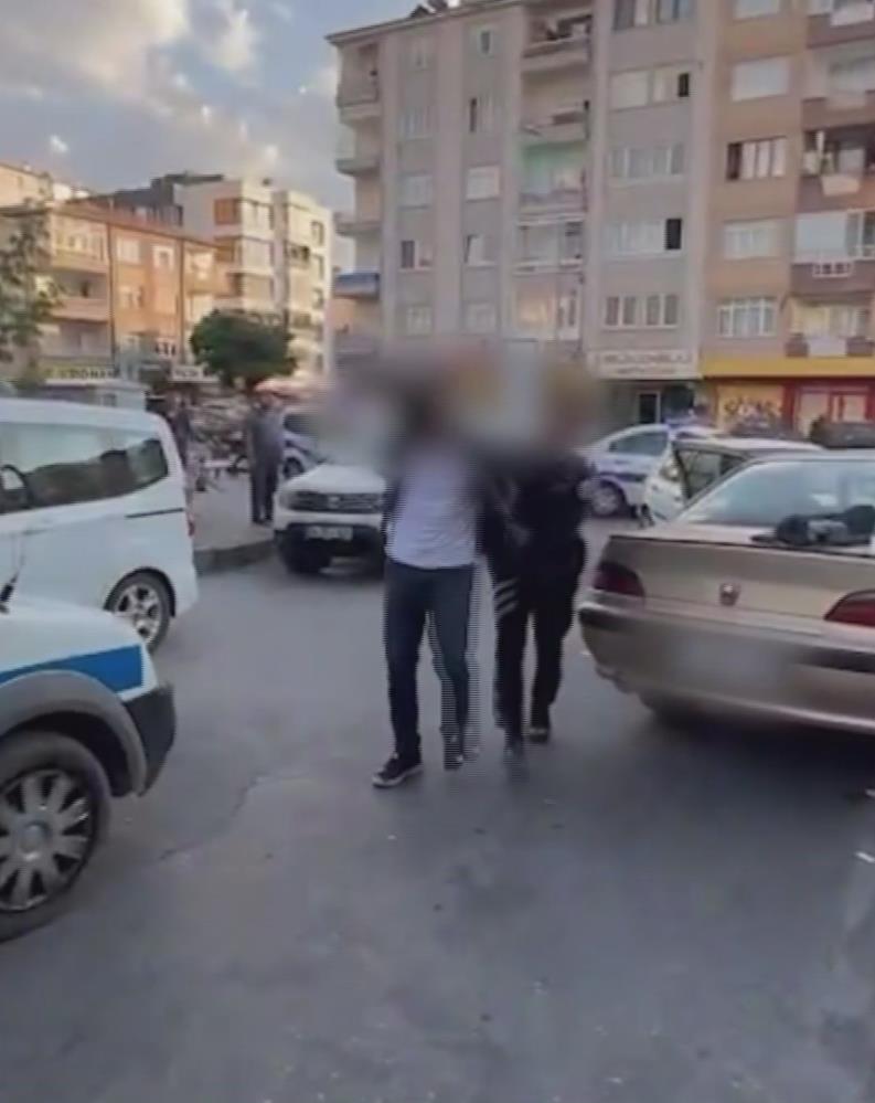 Kayseri'de polisten kaçan şüpheliler yakalandı: Suç makinesi çıktılar