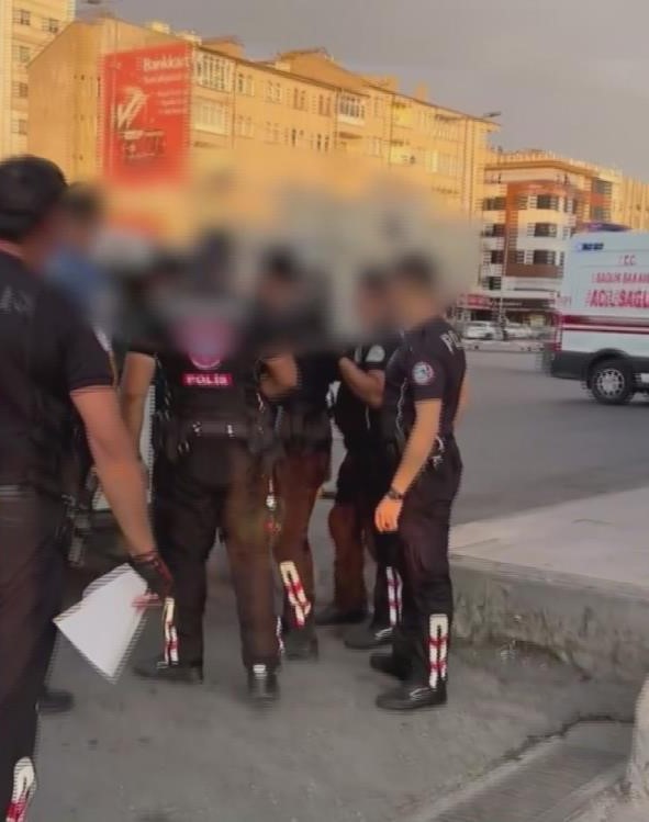 Kayseri'de polisten kaçan şüpheliler yakalandı: Suç makinesi çıktılar