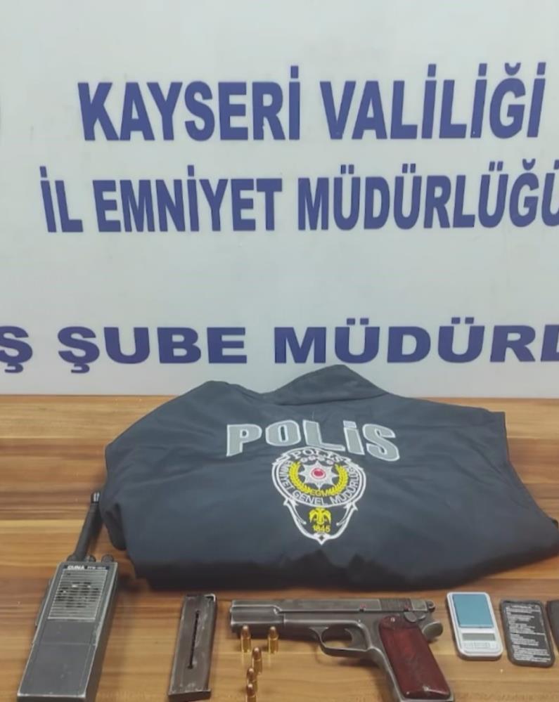 Kayseri'de polisten kaçan şüpheliler yakalandı: Suç makinesi çıktılar