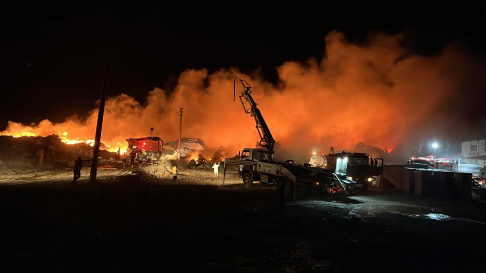 Muğla'da çöplükte başlayan boyahaneye sıçradı