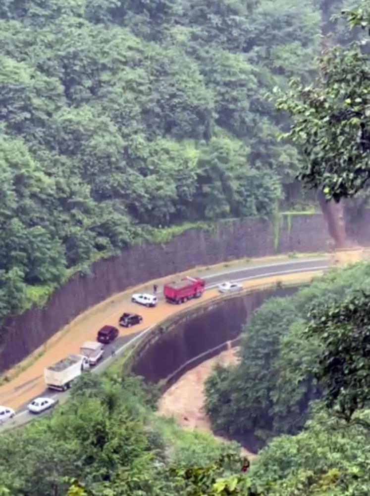 Trabzon'da şiddetli yağışlar yaşamı olumsuz etkiledi