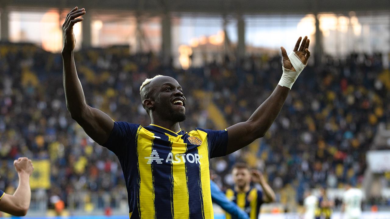 Antalyaspor transfer cezası nedeniyle zor günler geçiriyor