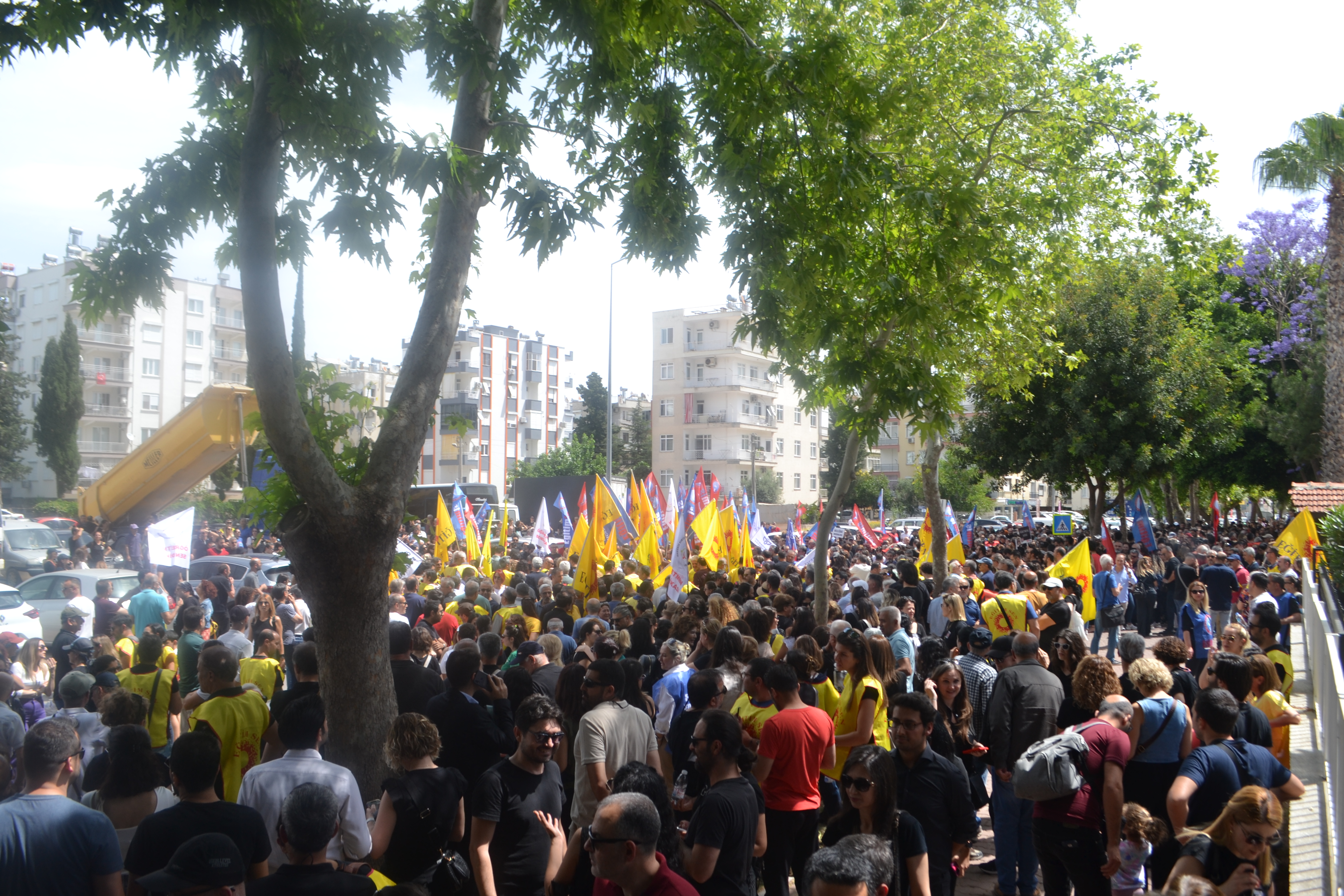 Eğitim-Sen'den Öğretmenlik Mesleği Kanunu'na Tepki: 'ÖMK Meşru Değil'