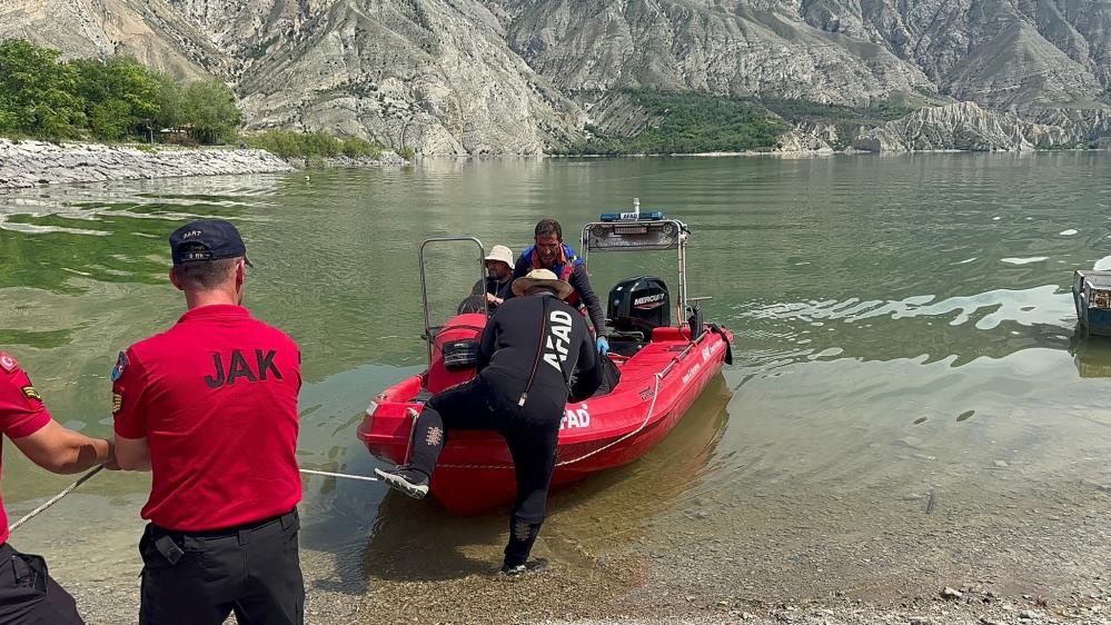 Erzurum Artvin Kara Yolunda Heyelan Facia4