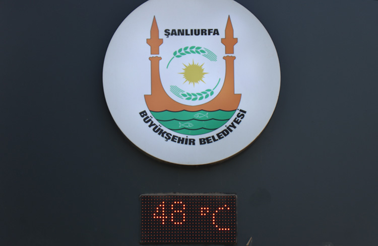 Şanlıurfa'da sıcaklık 48 dereceye ulaştı