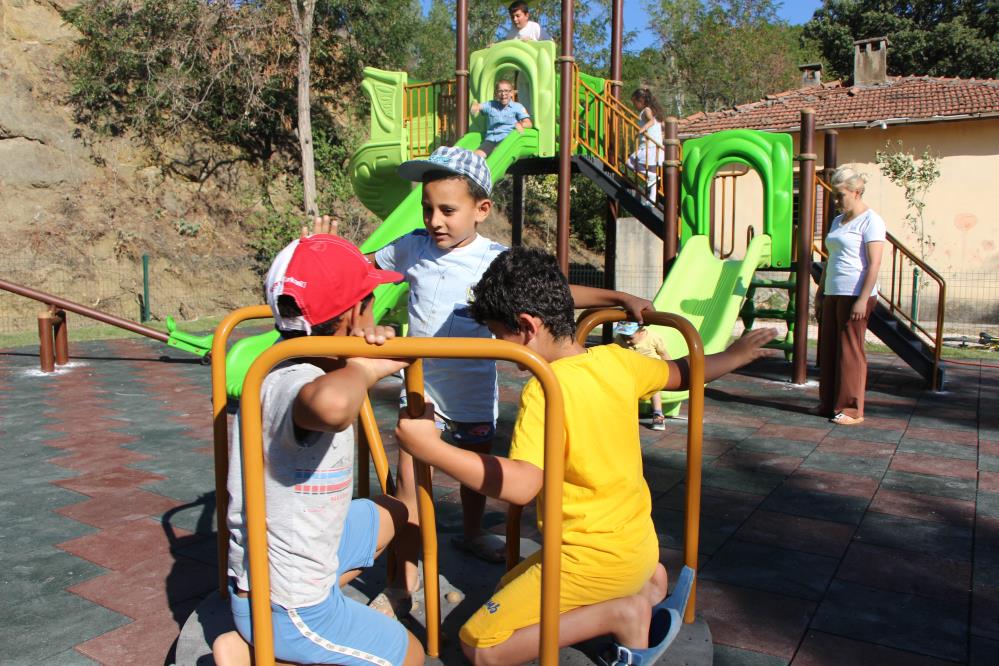 Amasya'da yürüyüş yapan çocukların isteği gerçek oldu