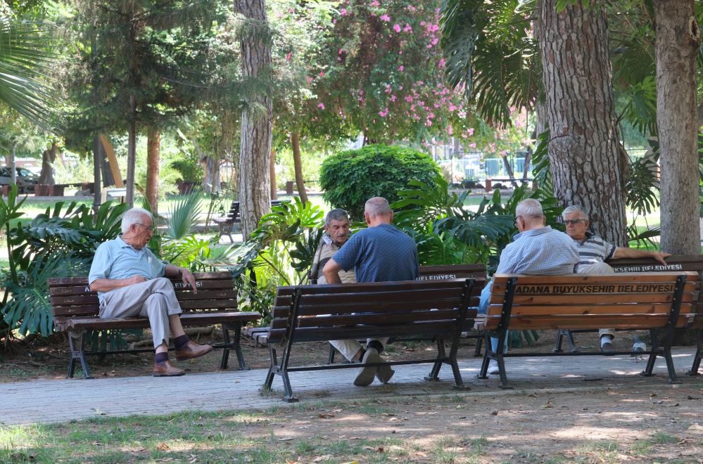 Adana sıcaklardan kavruluyor