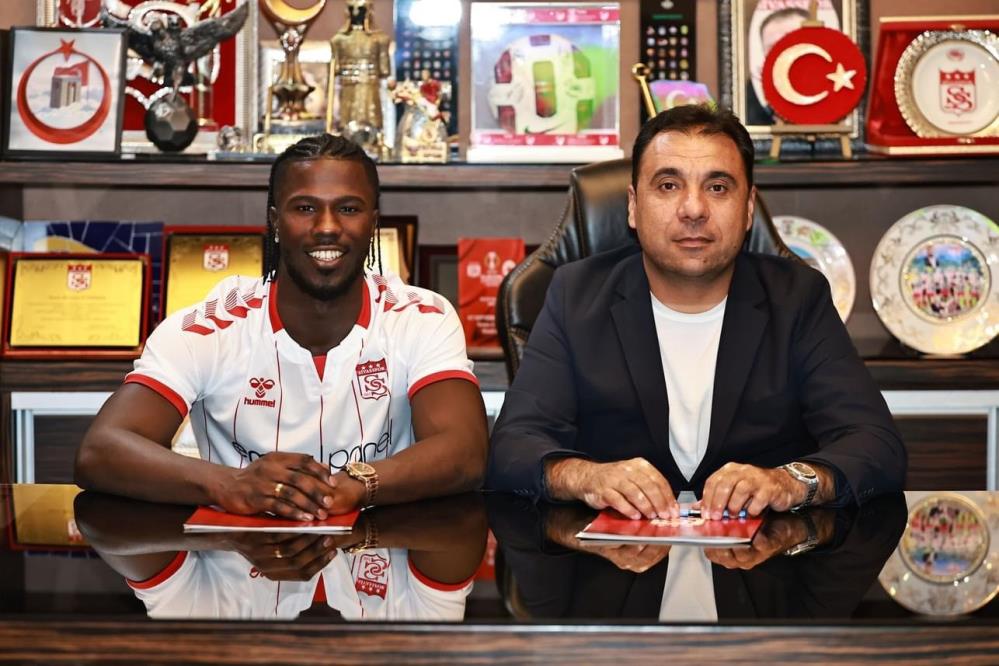 Sivasspor Keita Balde'yi kadrosuna kattı