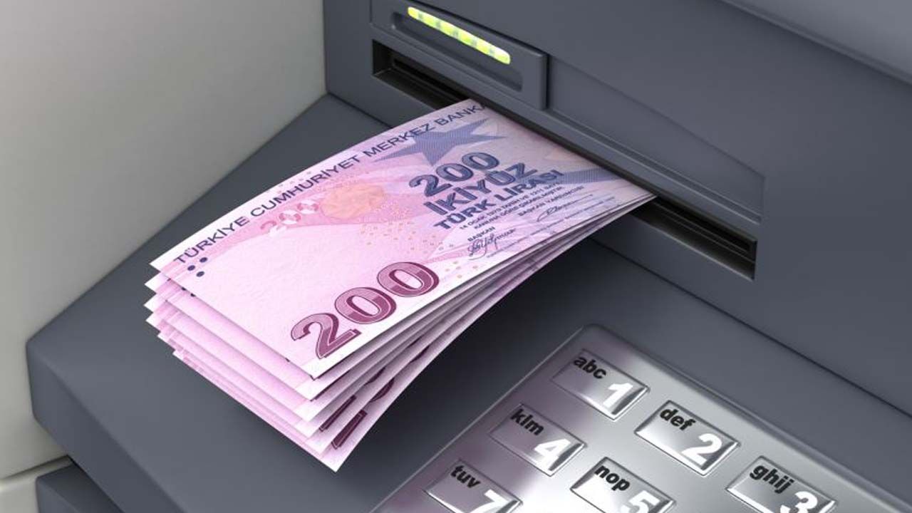 ATM’lerde nakit para çekiminde yeni dönem: Küçük banknotlara veda!