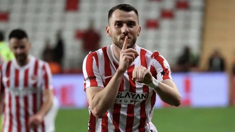 Antalyaspor'a Transfer Engeli Şoku!