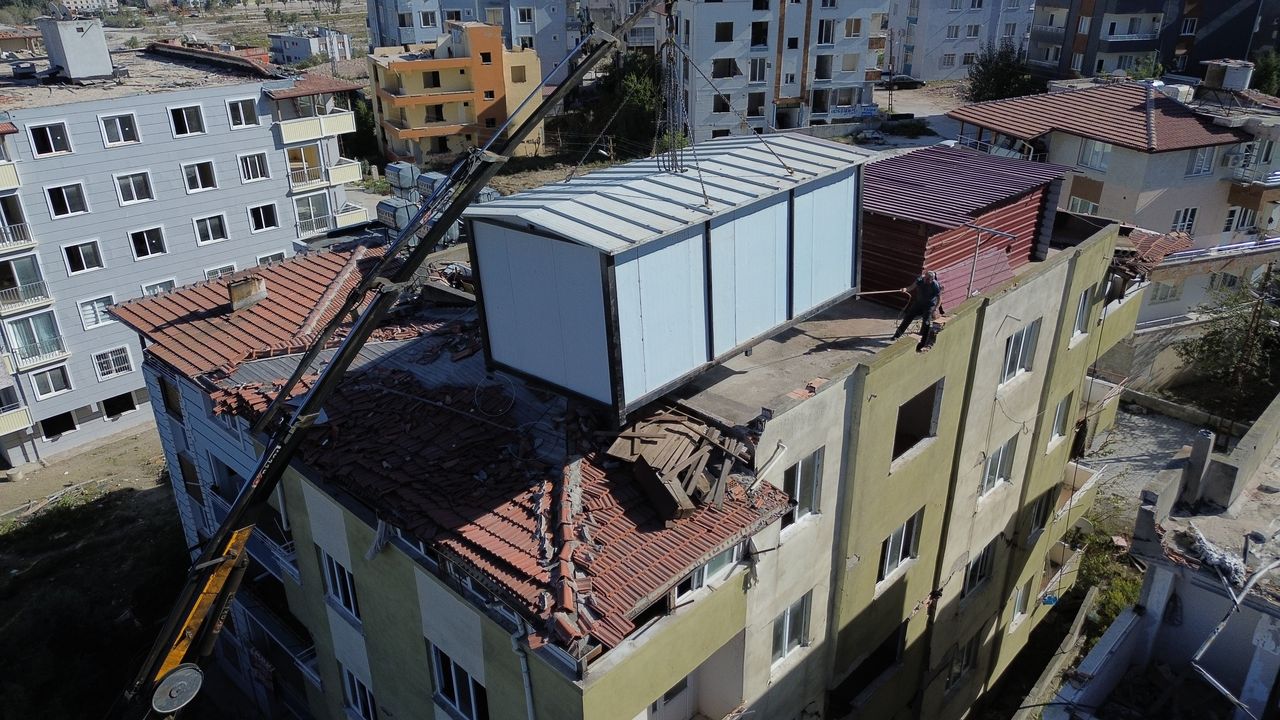 300 Güvercin İçin 5 Katlı Apartmana Konteyner Kondurdu 5