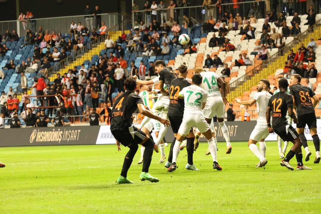 Adanaspor Evinde Şanlıurfaspor'dan Fark Yedi 4 1 2