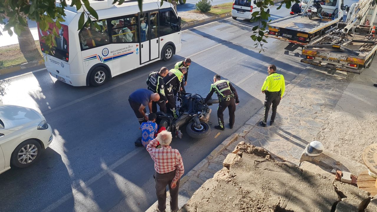 Bodrum'da Sürücü Polis Motosikletine Uçan Tekme Attı 2