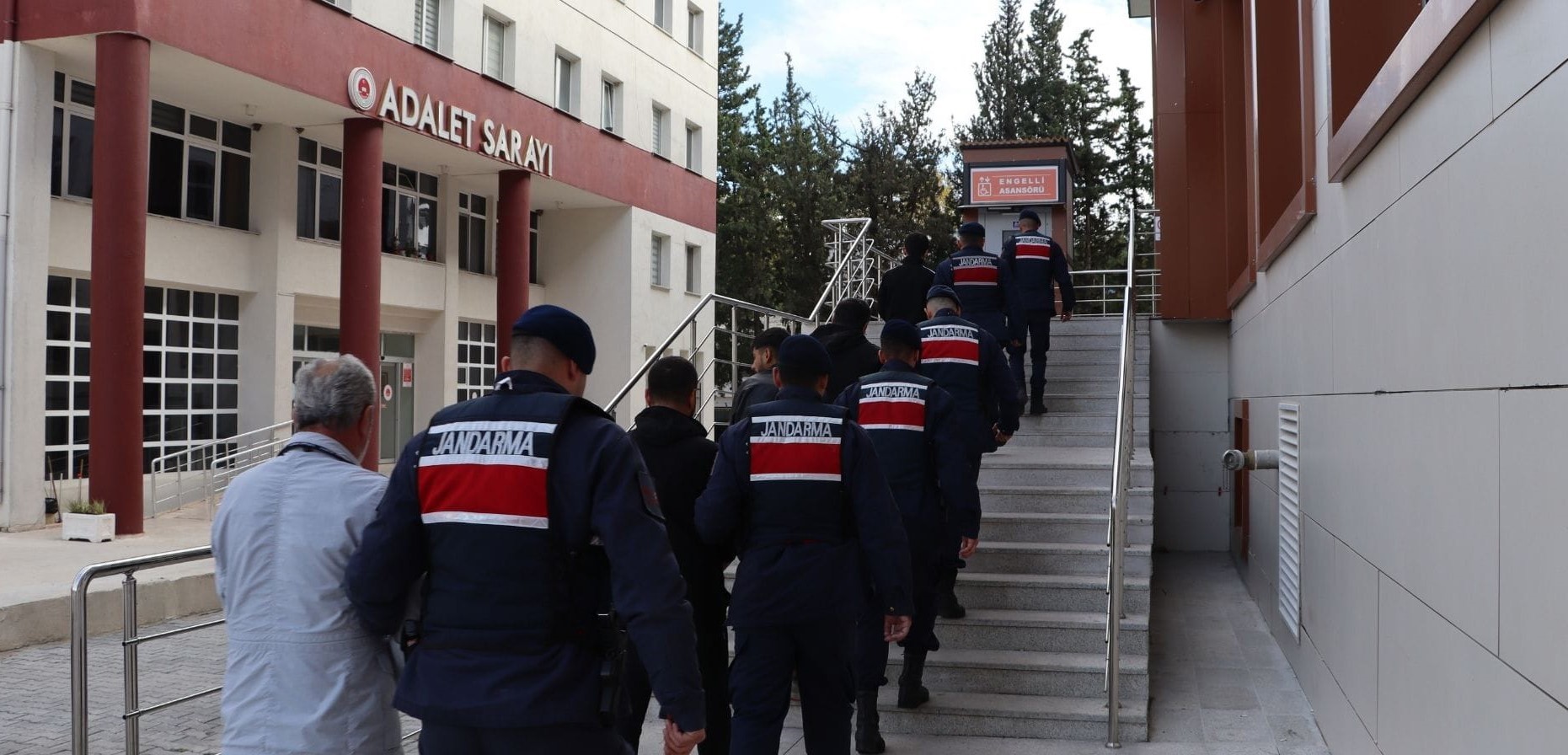 Yalova Merkezli Yediemin Çetesi Çökertildi