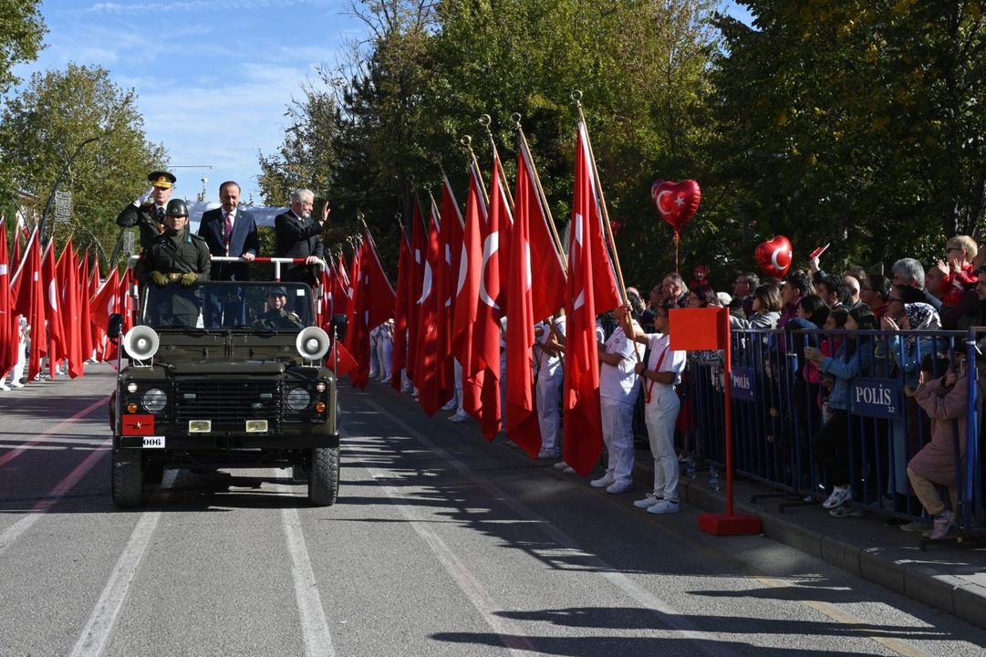 Isparta'da Cumhuriyetimizin 101'Inci Yılı Kutlandı 2