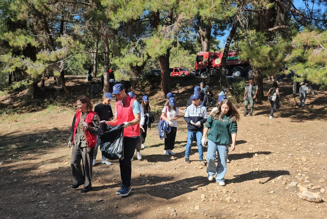 Mersin'de 20 Hektarlık Orman Alanı Temizlendi  3