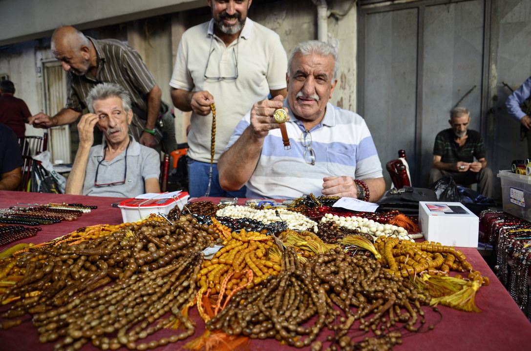 Mersin'de Her Perşembe Tespih Pazarı Kuruluyor 3