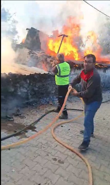 Muğla Menteşe'de Duran Dedenin Evi Küle Döndü -1