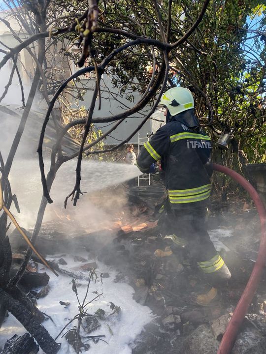 Muğla Menteşe'de Duran Dedenin Evi Küle Döndü  (3)