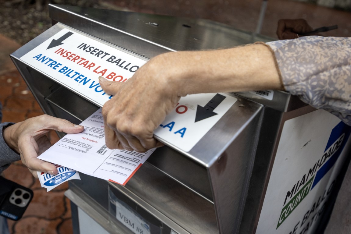 ABD Seçimlerine Günler Kala 62 Milyondan Fazla Seçmen Oy Kullandı