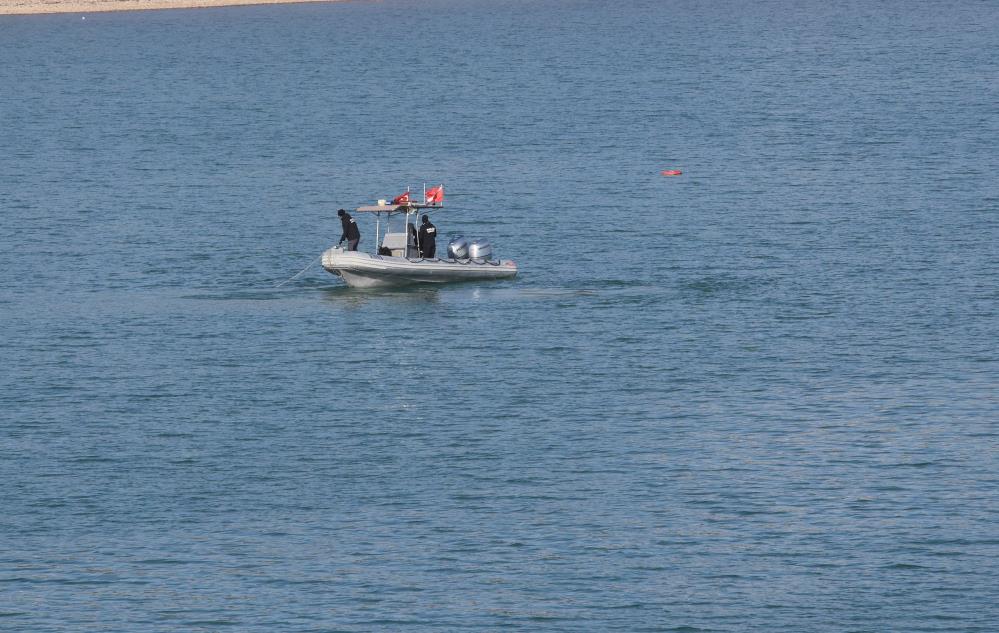 Adana'da Seyhan Baraj Gölü'nde Deniz Bisikletinden Düşen Kız Kayboldu