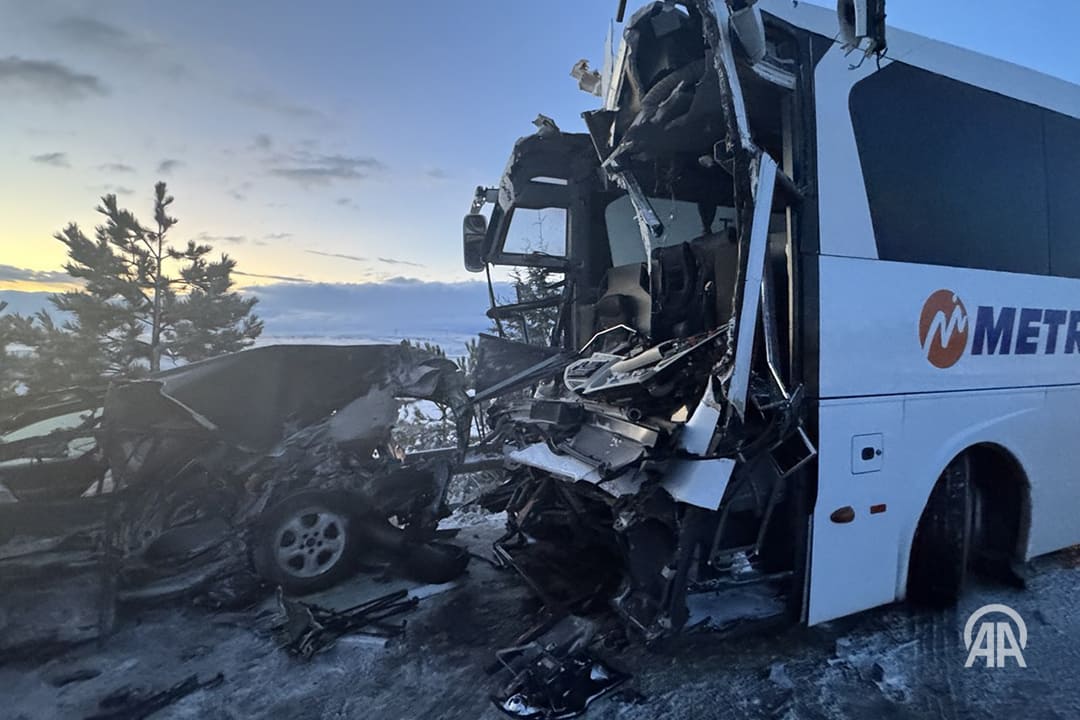 Afyonkarahisar'da - Zincirleme - Trafik -Kazasında - 30 - Kişi - Yaralandı -