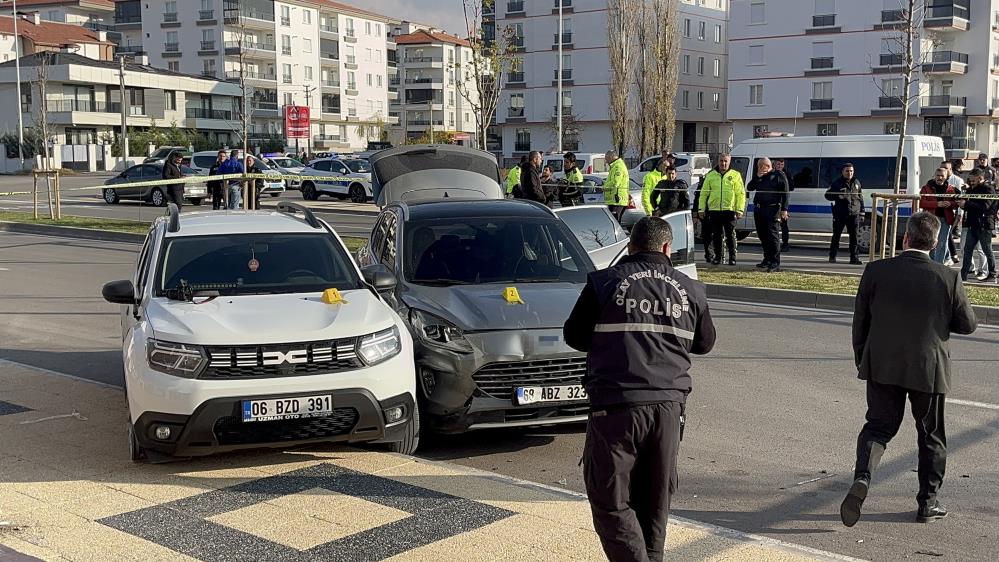 Aksaray'da Park Yeri Tartışmasında 1'i Polis 3 Kişi Yaralandı