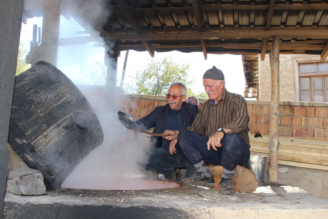 Antalya Elmalıda Pekmez Kazanları Kaynıyor 4