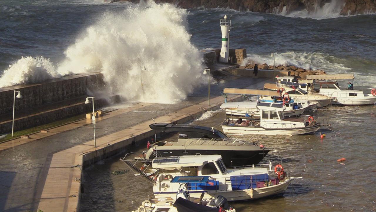 Antalya - ve - Çevre - İller - İçin - Fırtına- Alarm - Verildi