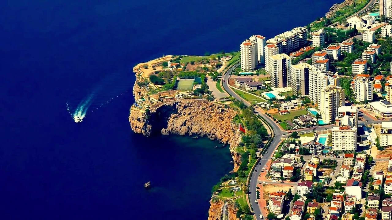 Antalya ve Çevre İllerde Güneşli Hava Bekleniyor