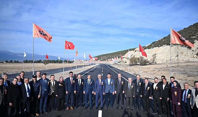 Antalya’da Chp Ile Akp Arasında Yol Ve Kavşak  Atışması (3)