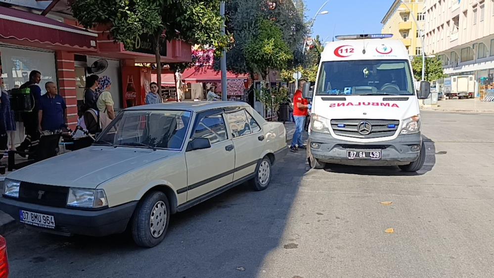 Antalya’da Otomobil Ile Motosiklet Çarpıştı Sürücü Gözyaşlarına Boğuldu (3)