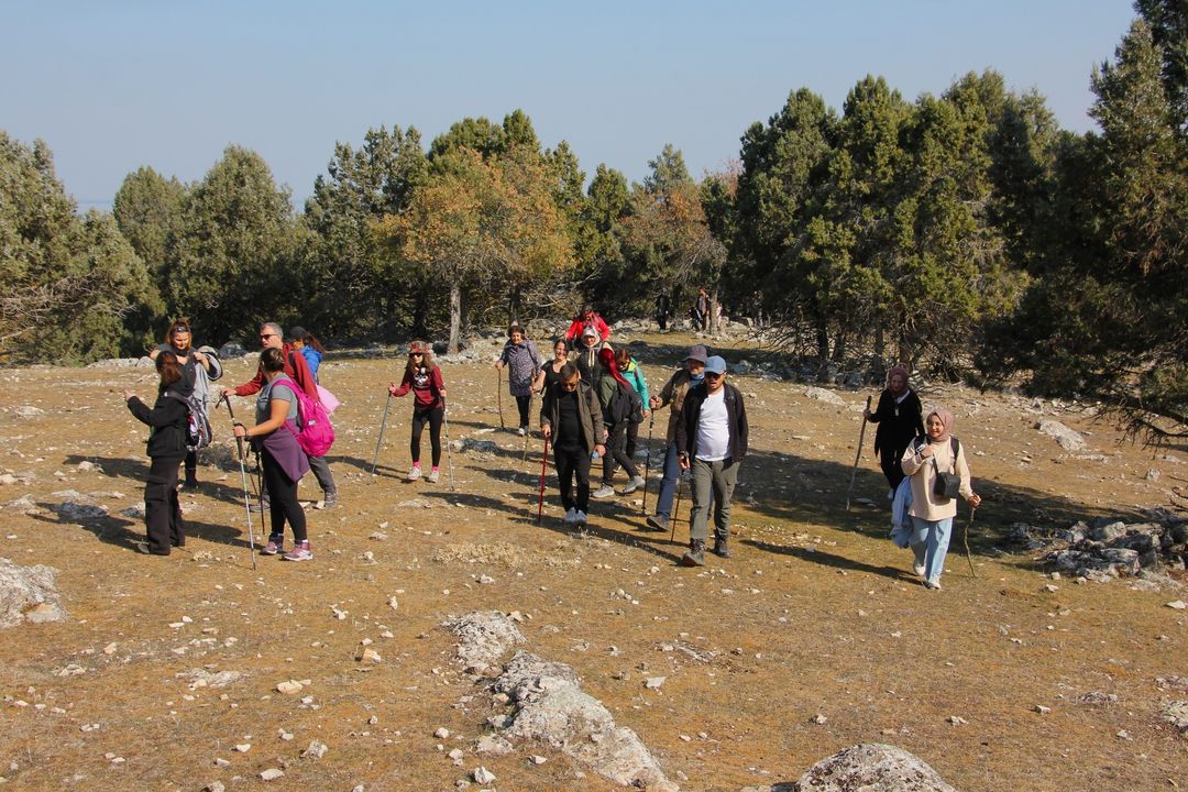 Beyşehir Gölü'ndeki Cennet Köşesi Hacıakif Adası  2