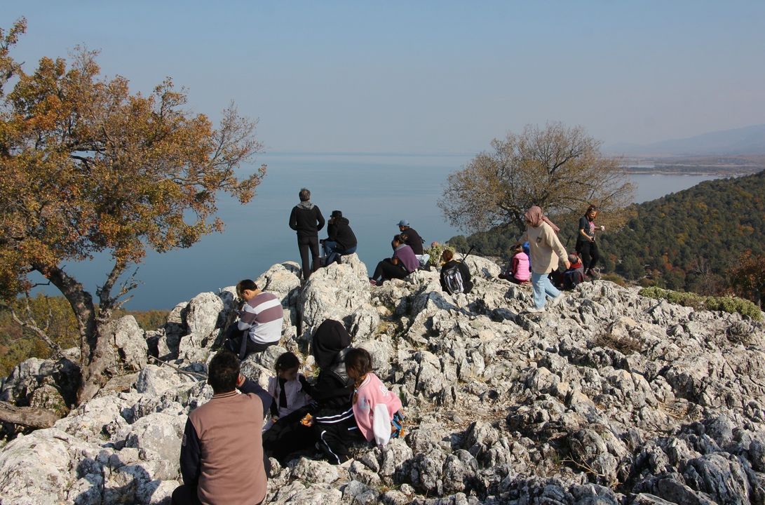 Beyşehir Gölü'ndeki Cennet Köşesi Hacıakif Adası  3