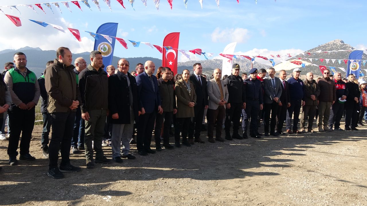 Burdur'da 8 Bin 850 Fidan Toprakla Buluştu 3