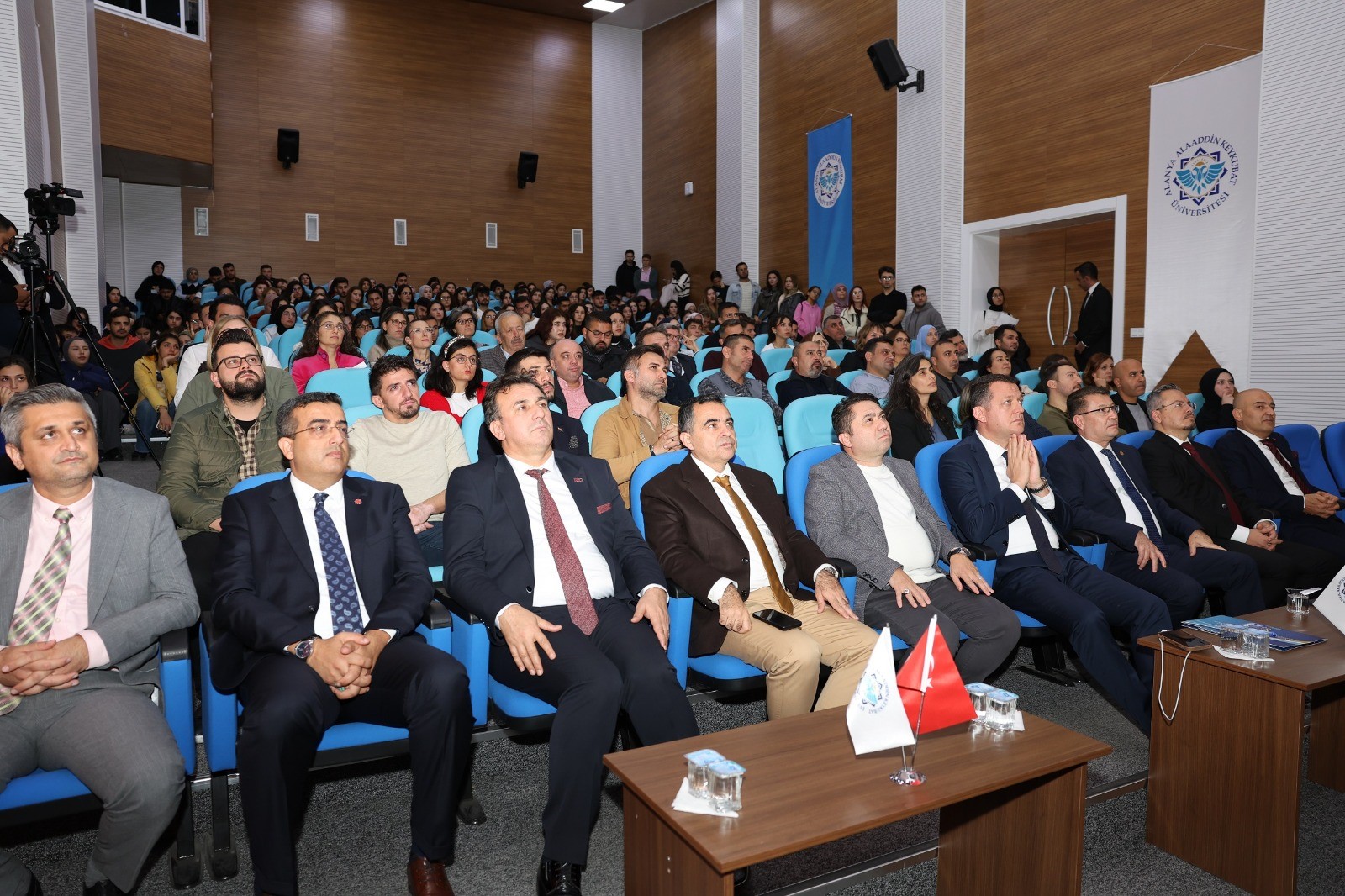 Alanya’da “Türk Dünyasında Ortak Alfabe” Konferansı Düzenlendi